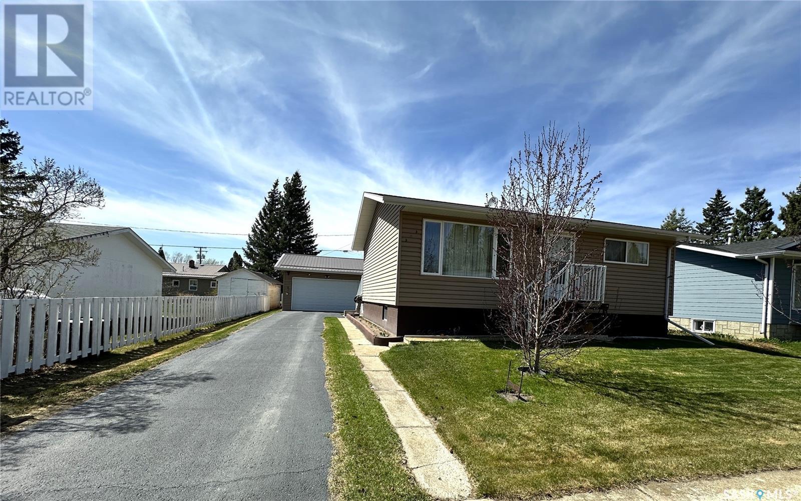 303 3rd Street, Medstead, Saskatchewan  S0M 1W0 - Photo 1 - SK000418
