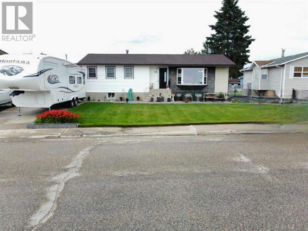 716 6 Avenue, Fox Creek, Alberta  T0H 1P0 - Photo 1 - A2215886