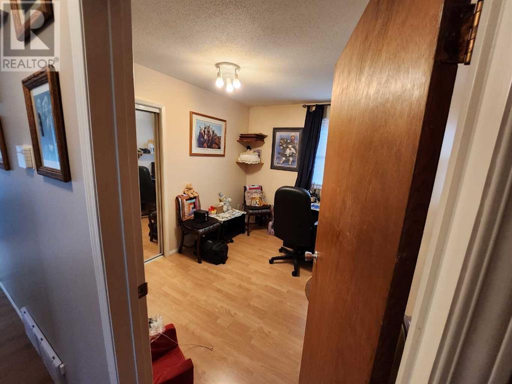 716 6 Avenue, Fox Creek, Alberta  T0H 1P0 - Photo 30 - A2215886