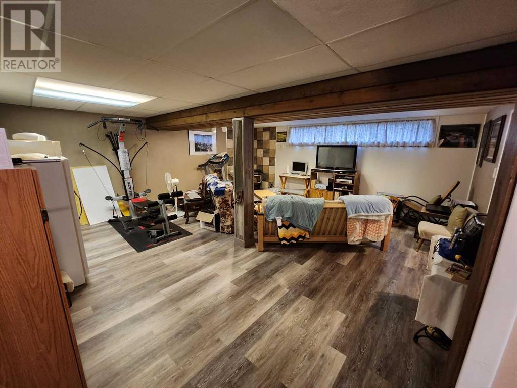 716 6 Avenue, Fox Creek, Alberta  T0H 1P0 - Photo 37 - A2215886