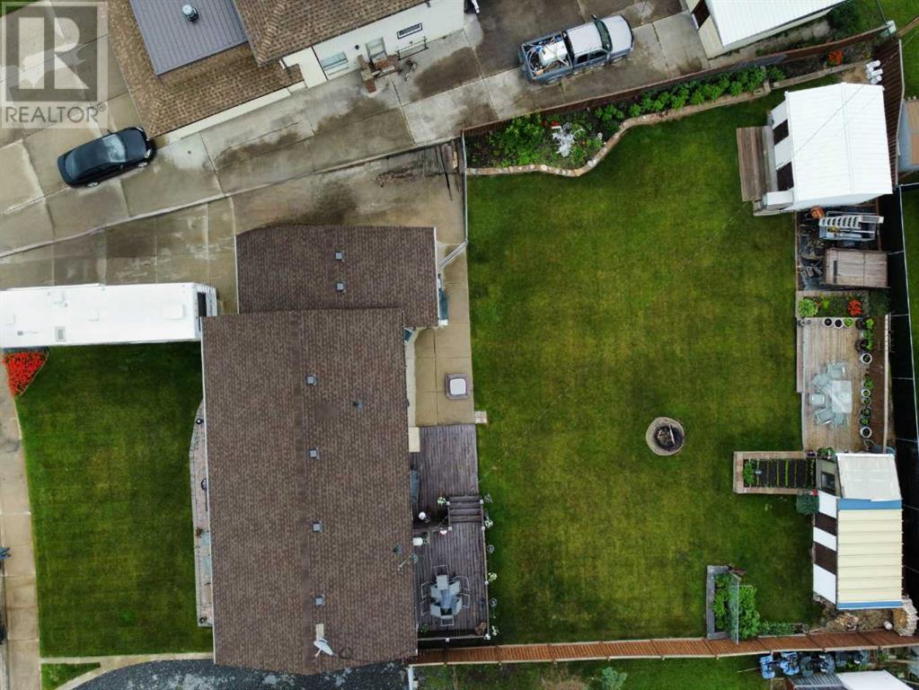 716 6 Avenue, Fox Creek, Alberta  T0H 1P0 - Photo 9 - A2215886