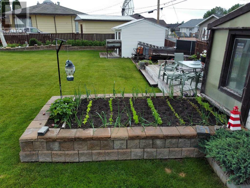 716 6 Avenue, Fox Creek, Alberta  T0H 1P0 - Photo 16 - A2215886