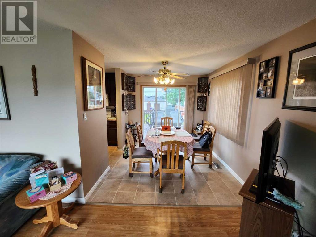 716 6 Avenue, Fox Creek, Alberta  T0H 1P0 - Photo 24 - A2215886