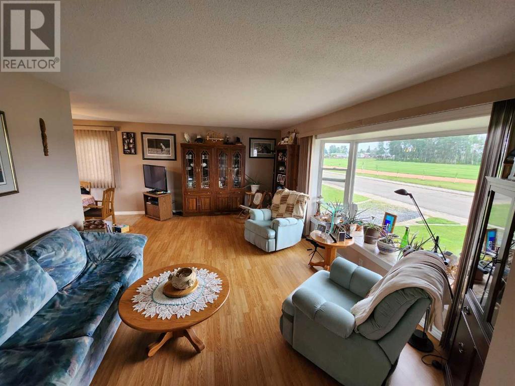 716 6 Avenue, Fox Creek, Alberta  T0H 1P0 - Photo 21 - A2215886