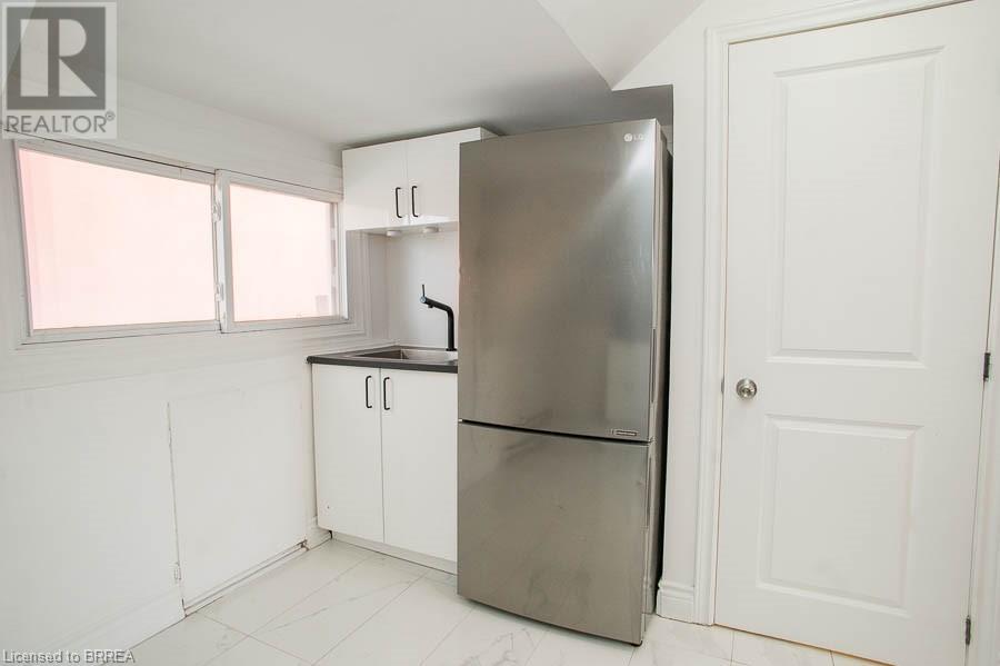 3 Balmoral Avenue S Unit# 4, Hamilton, Ontario  L8M 3J7 - Photo 6 - 40715385