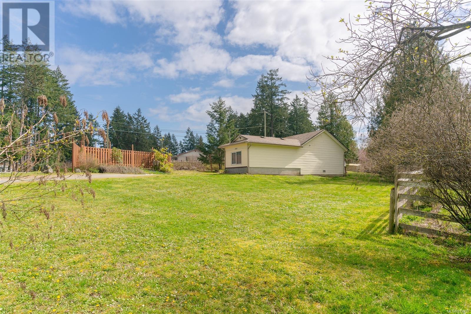 Property at 2163 Hemer Rd image 4