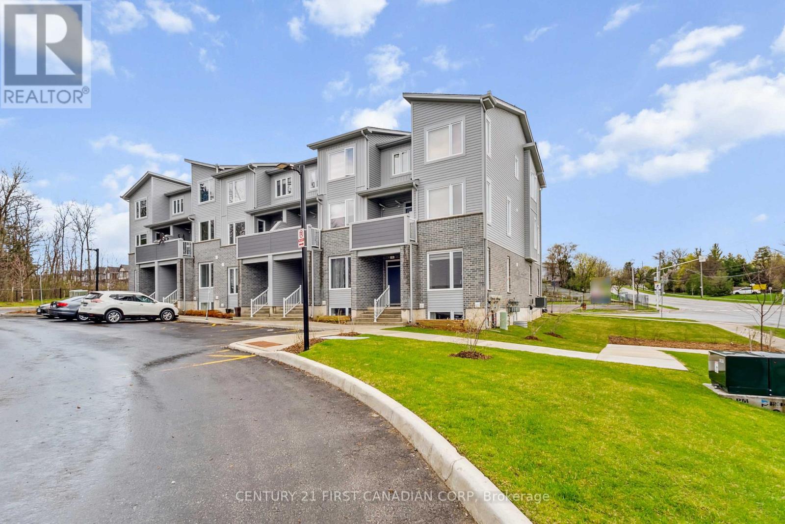 21 - 990 Deveron Crescent, London South, Ontario  N5Z 0B7 - Photo 4 - X12134639