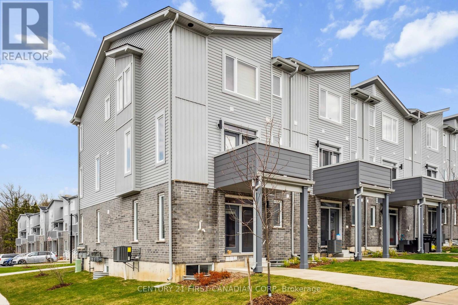 21 - 990 Deveron Crescent, London South, Ontario  N5Z 0B7 - Photo 8 - X12134639