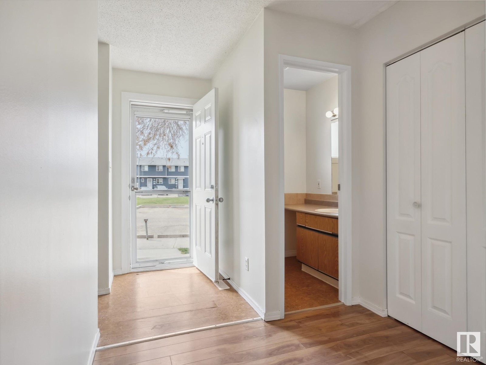 Property at 519 DUNLUCE RD NW image 5