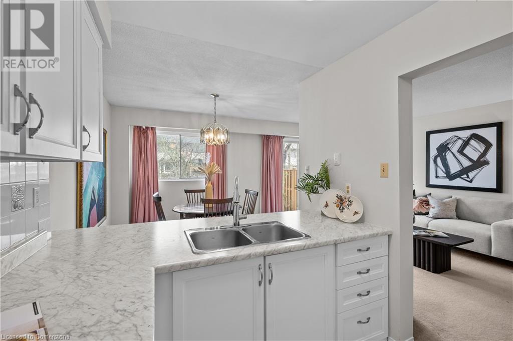 1556 Lancaster Drive Unit# 71, Oakville, Ontario  L6H 2Z4 - Photo 21 - 40722687