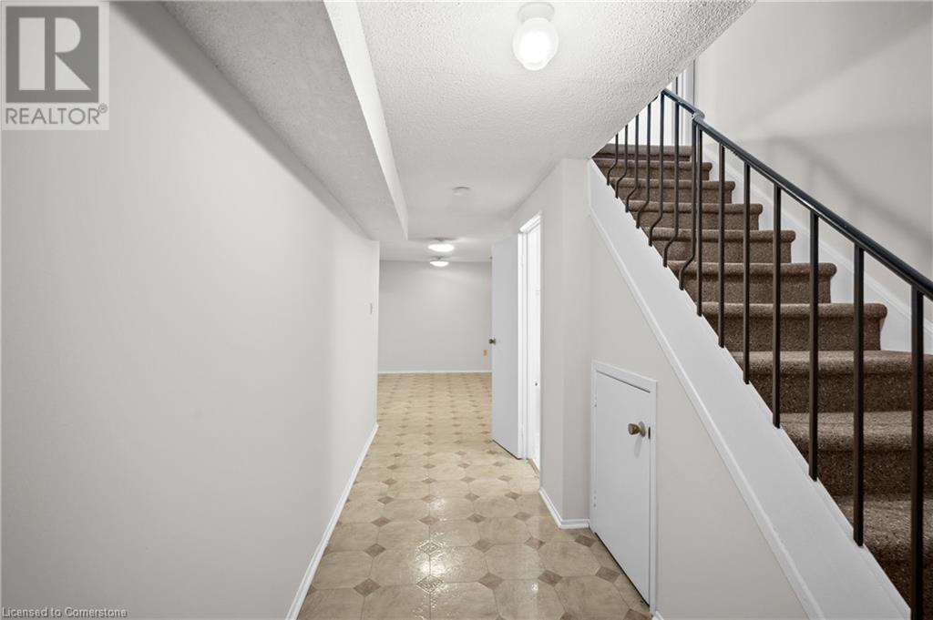 1556 Lancaster Drive Unit# 71, Oakville, Ontario  L6H 2Z4 - Photo 35 - 40722687