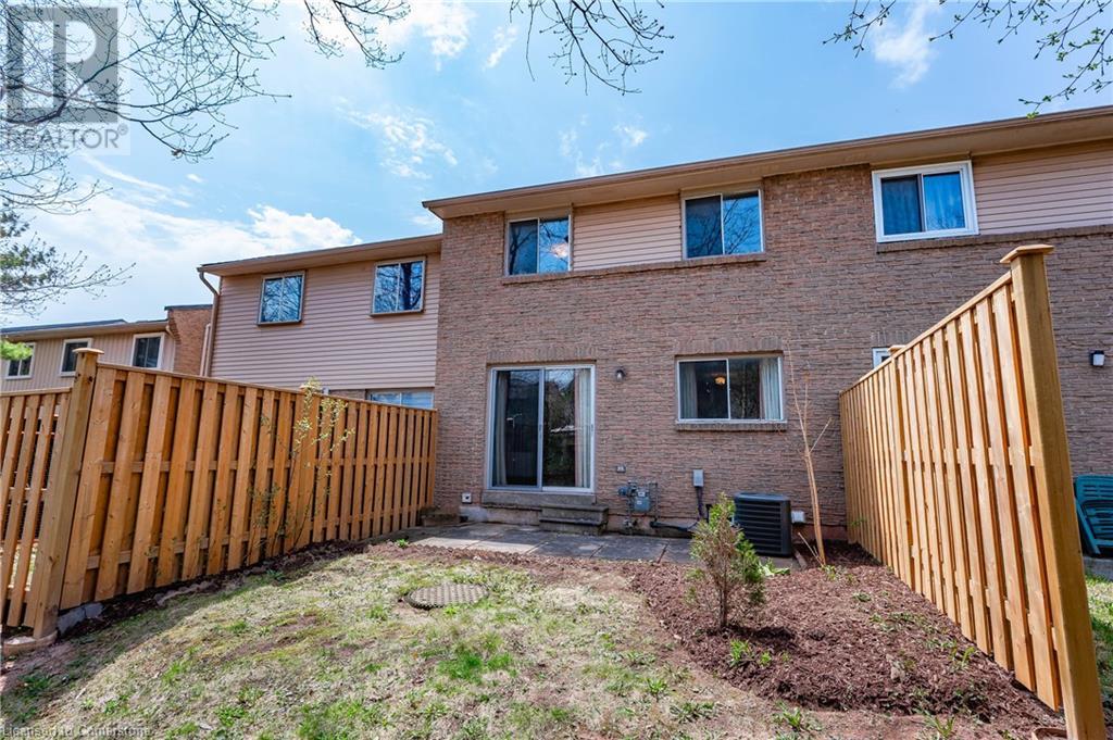 1556 Lancaster Drive Unit# 71, Oakville, Ontario  L6H 2Z4 - Photo 41 - 40722687