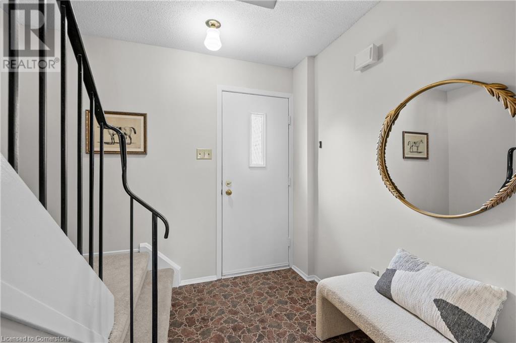 1556 Lancaster Drive Unit# 71, Oakville, Ontario  L6H 2Z4 - Photo 6 - 40722687