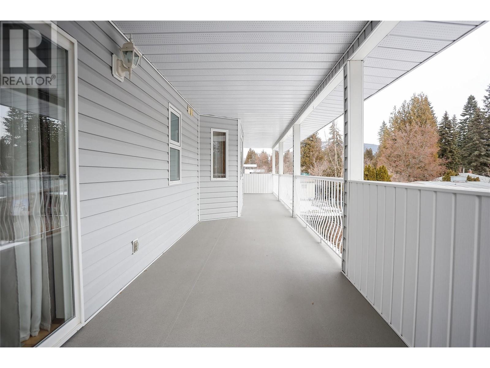 2267 11th Avenue, Castlegar, British Columbia  V1N 3A7 - Photo 53 - 10336587