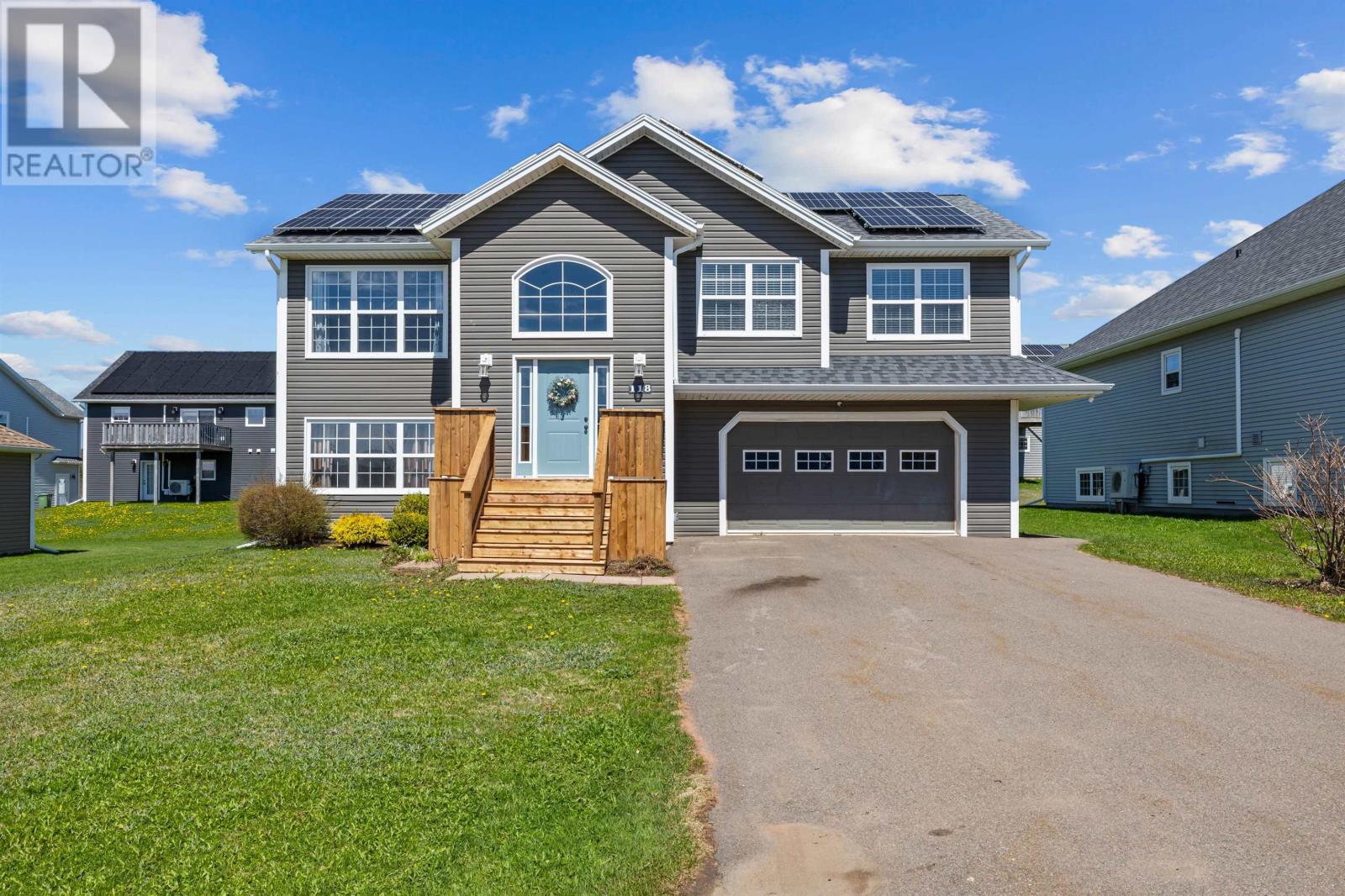 Property at 118 Essex Crescent image 2