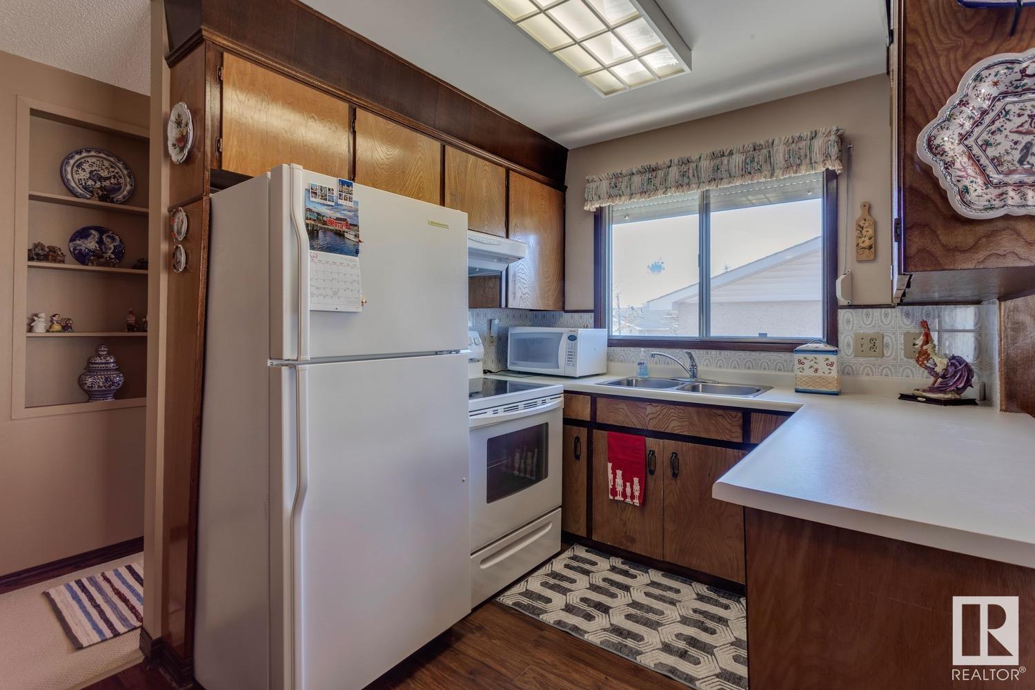 9503 145 Av Nw, Edmonton, Alberta  T5E 2J5 - Photo 12 - E4435249
