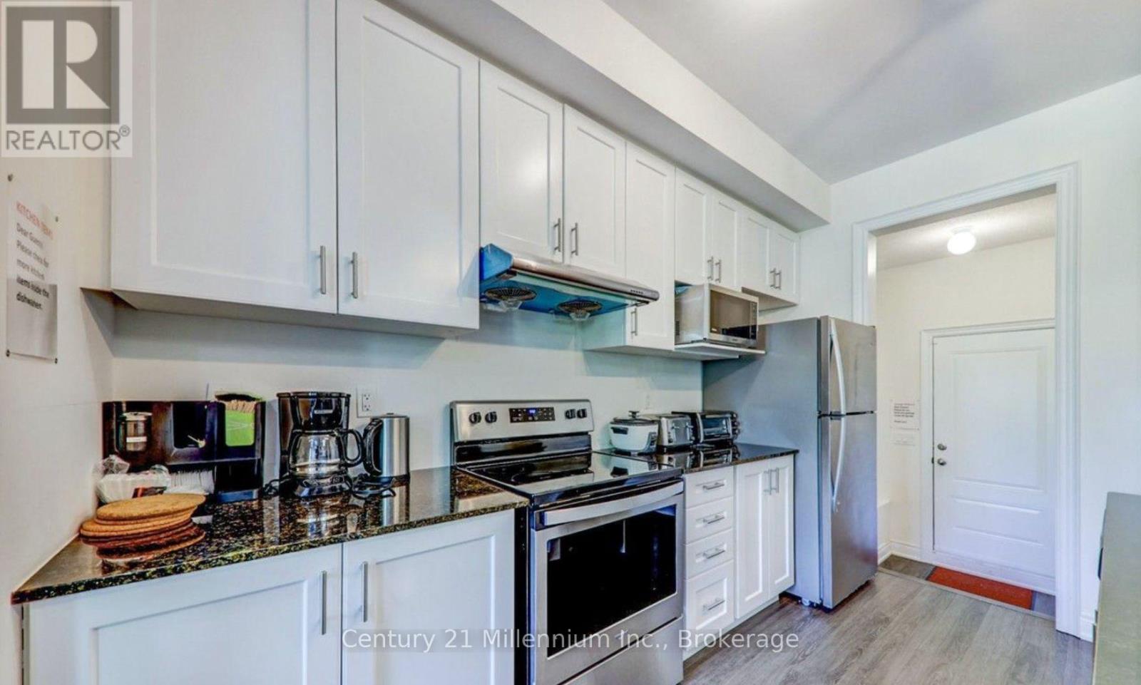 26 - 171 Snowbridge Way, Blue Mountains, Ontario  L9Y 0V1 - Photo 13 - X12134654