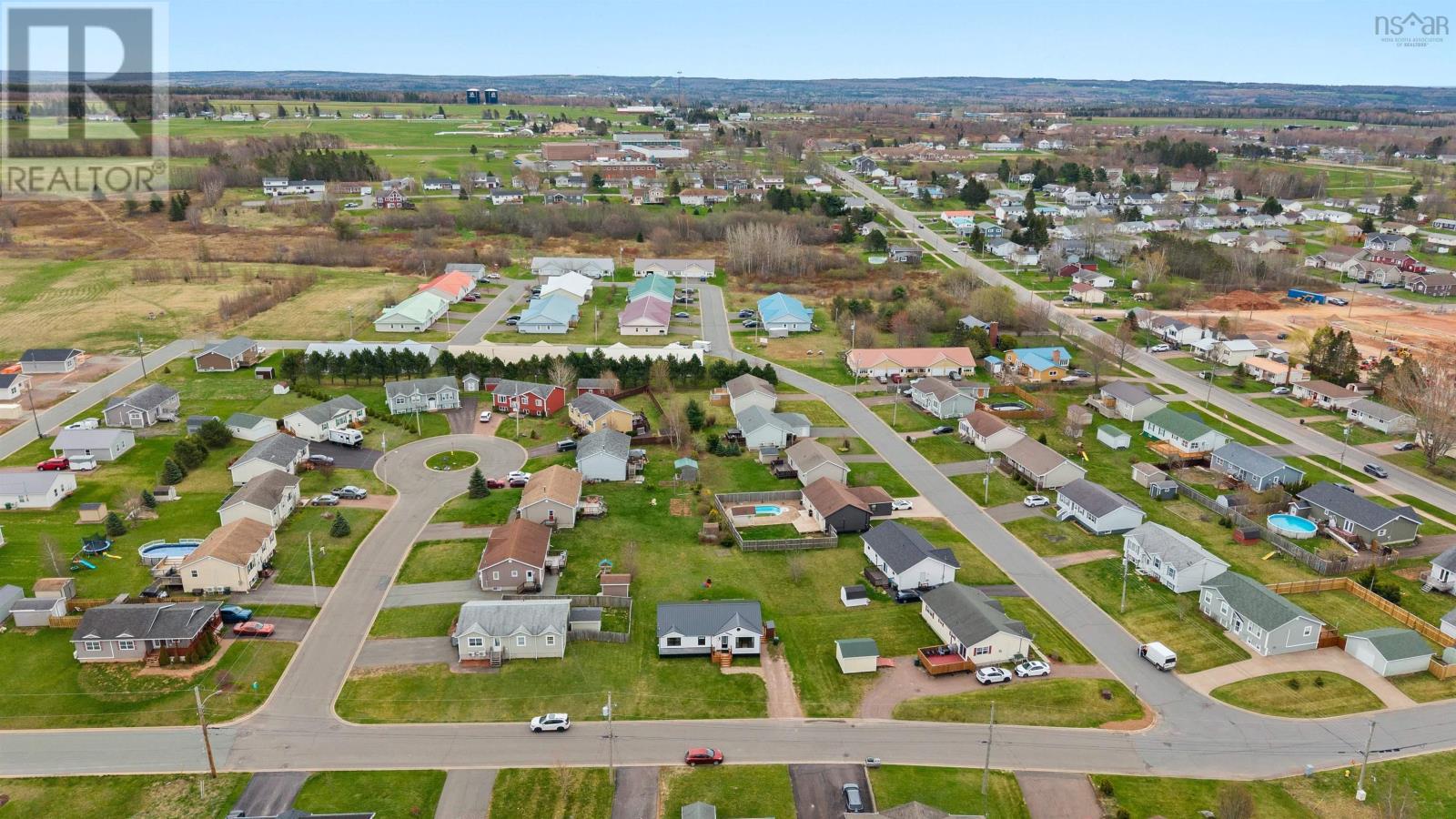 9 Webster Street, Amherst, Nova Scotia  B4H 0A6 - Photo 6 - 202510329