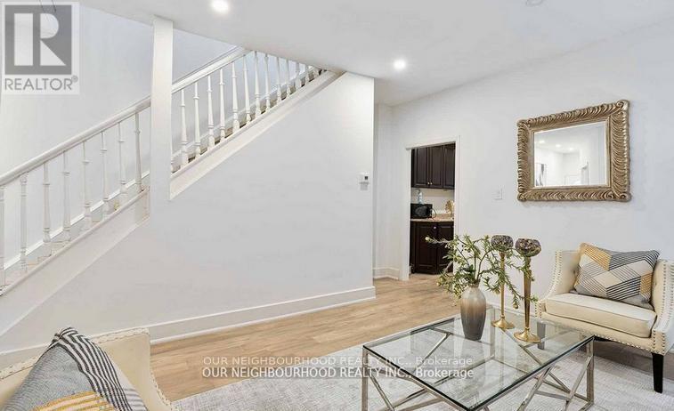 243 Lippincott Street, Toronto, Ontario  M5S 2P4 - Photo 12 - C12134404