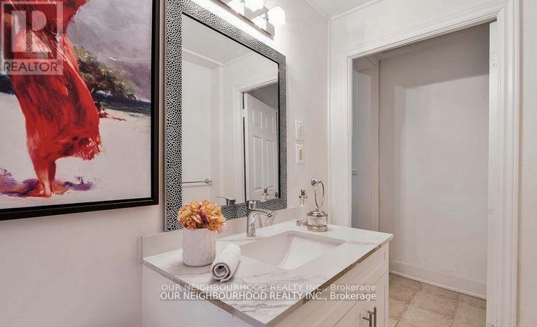 243 Lippincott Street, Toronto, Ontario  M5S 2P4 - Photo 16 - C12134404
