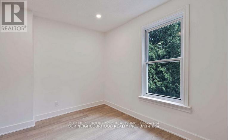 243 Lippincott Street, Toronto, Ontario  M5S 2P4 - Photo 17 - C12134404