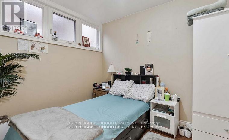243 Lippincott Street, Toronto, Ontario  M5S 2P4 - Photo 32 - C12134404