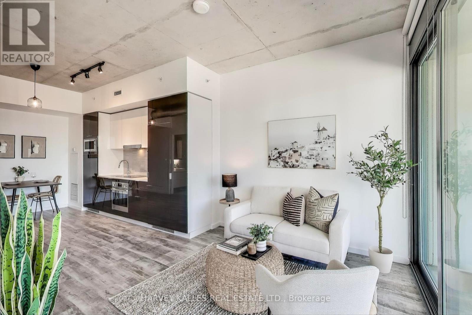 710 - 170 Bayview Avenue, Toronto, Ontario  M5A 0M4 - Photo 4 - C12134423