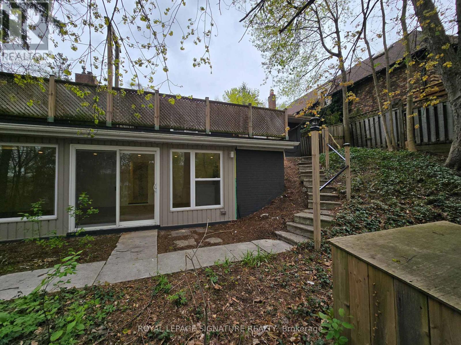 21 Donwoods Drive, Toronto, Ontario  M4N 2E9 - Photo 35 - C12134446