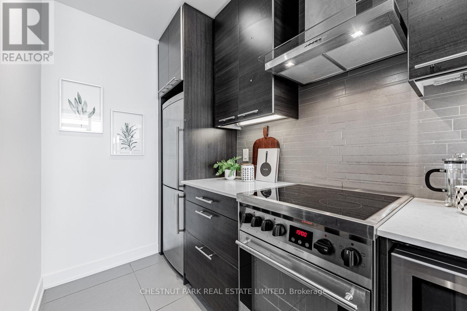 2206 - 1 Market Street, Toronto, Ontario  M5E 0A3 - Photo 4 - C12134485