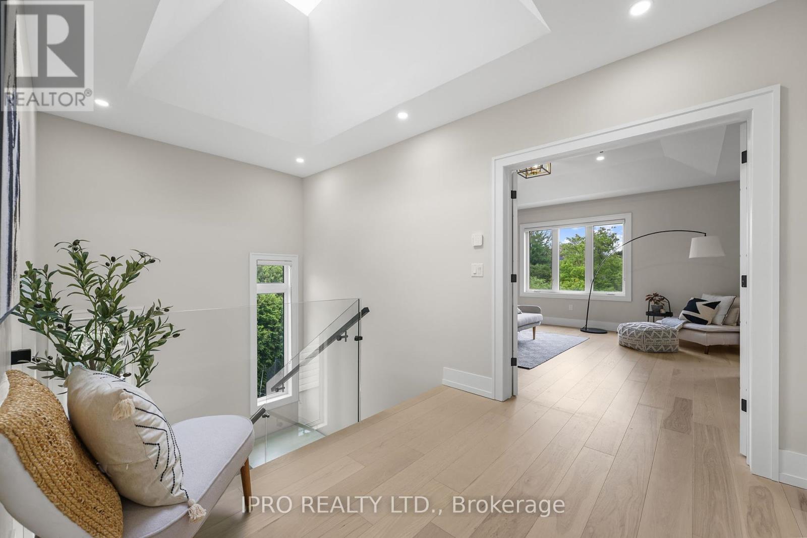 262 Senlac Road, Toronto, Ontario  M2R 1P8 - Photo 6 - C12134570