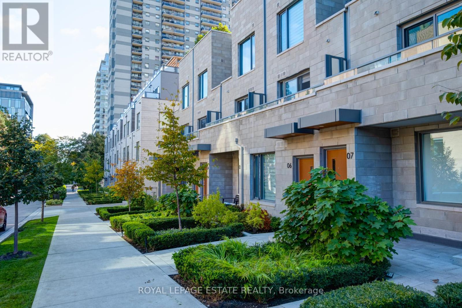 Property at TH8 - 175 PEARS AVENUE image 1