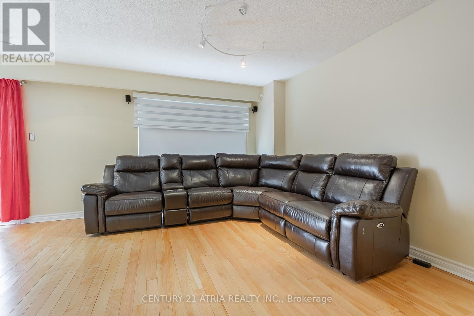 Property at 600 STONEBRIDGE LANE image 5