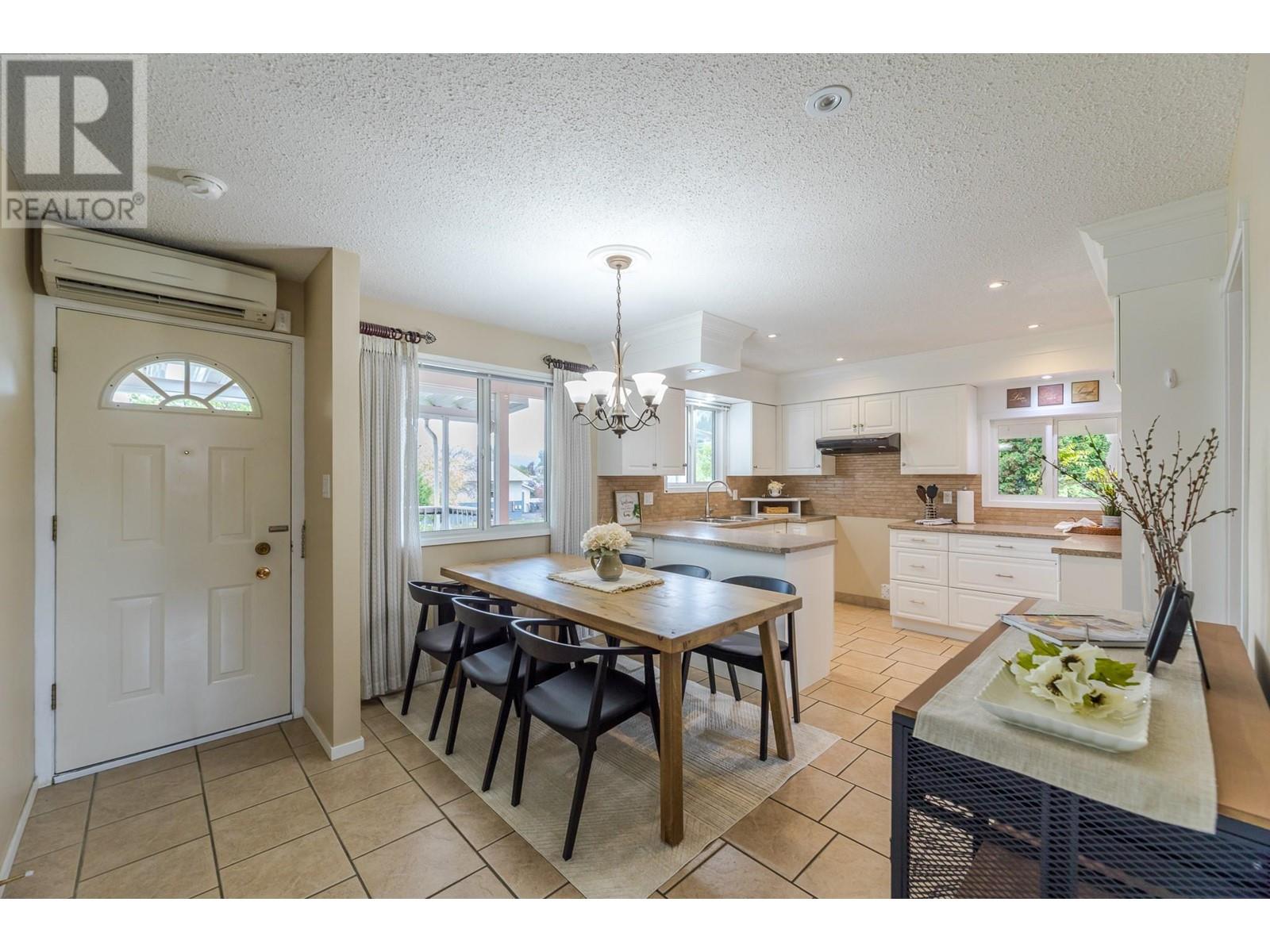 Property at 13018 Armstrong Avenue image 3