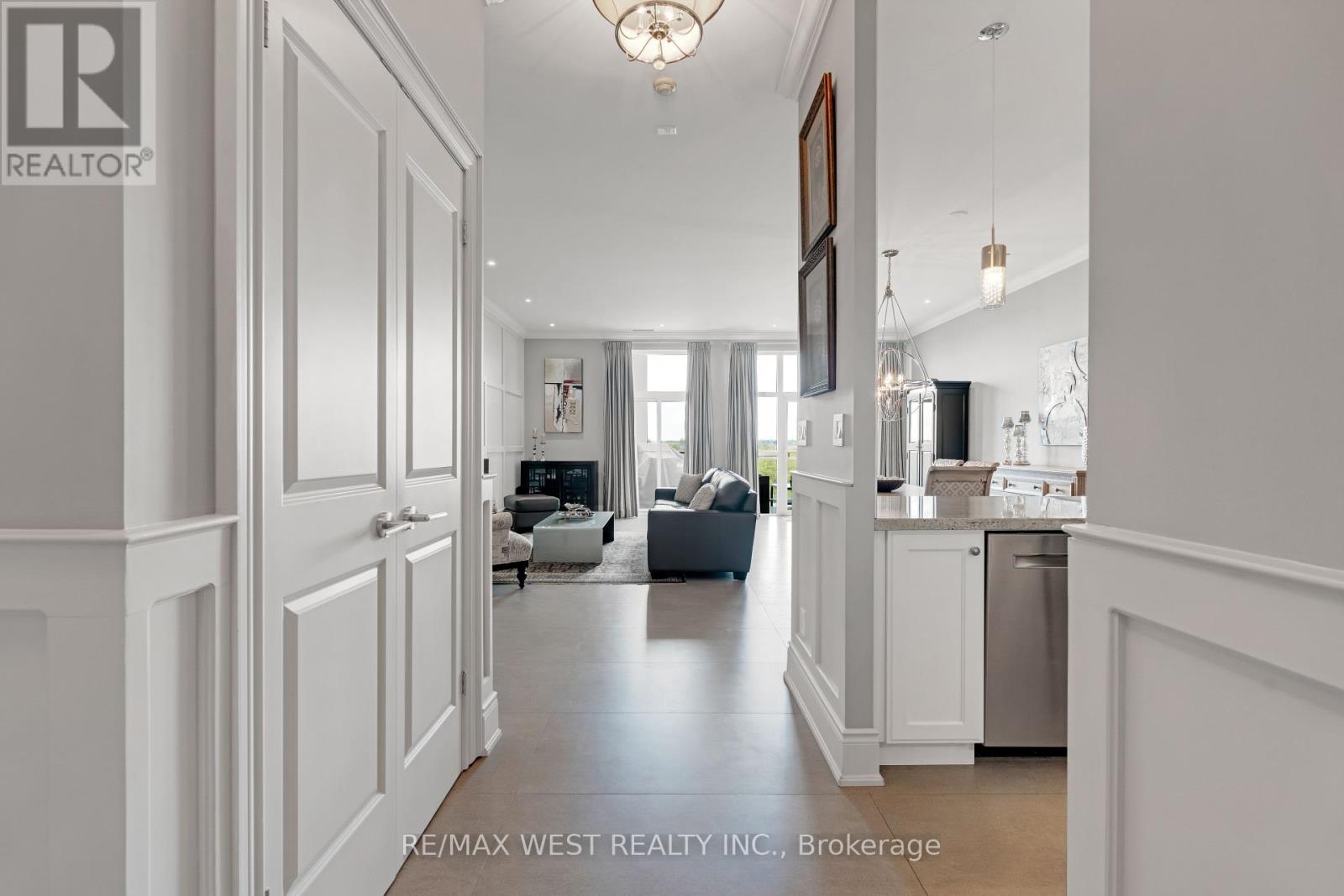 Ph627 - 281 Woodbridge Avenue, Vaughan, Ontario  L4L 0C6 - Photo 4 - N12134324