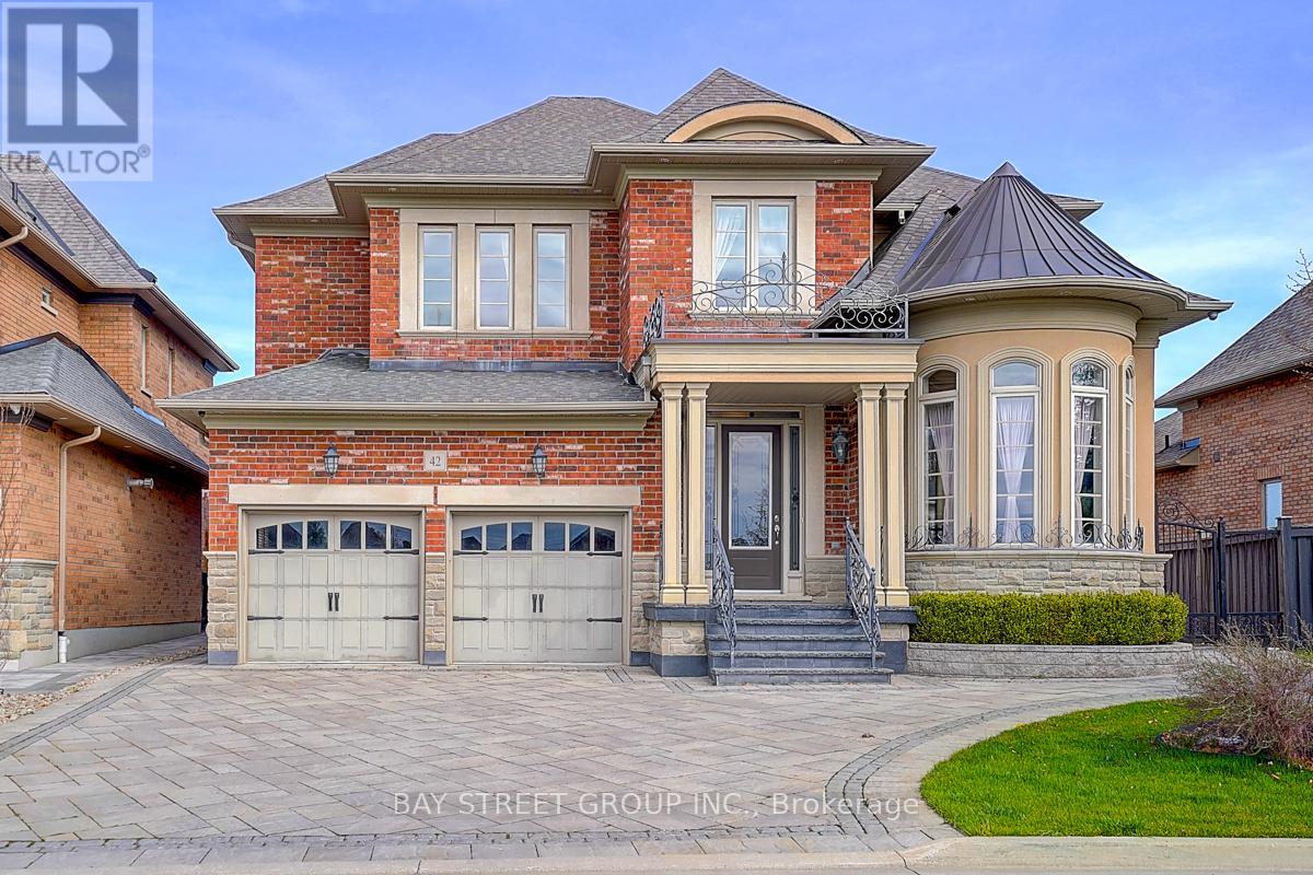42 HAILSHAM COURT, Vaughan, Ontario