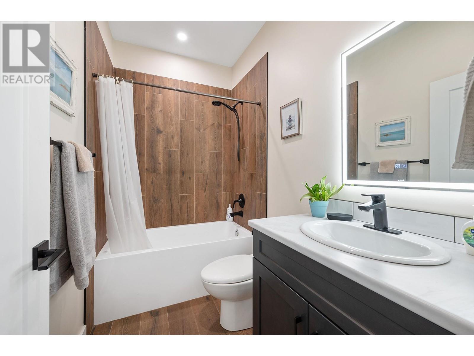 515 ORIOLE Way, Barriere, BC V0E1E0