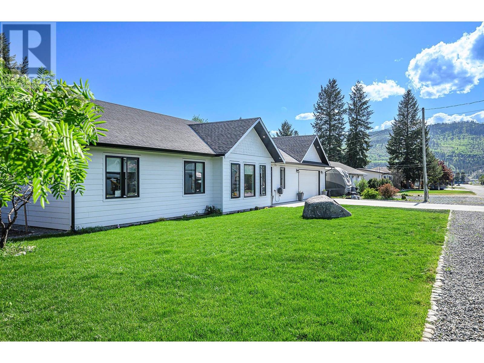 515 ORIOLE Way, Barriere, BC V0E1E0