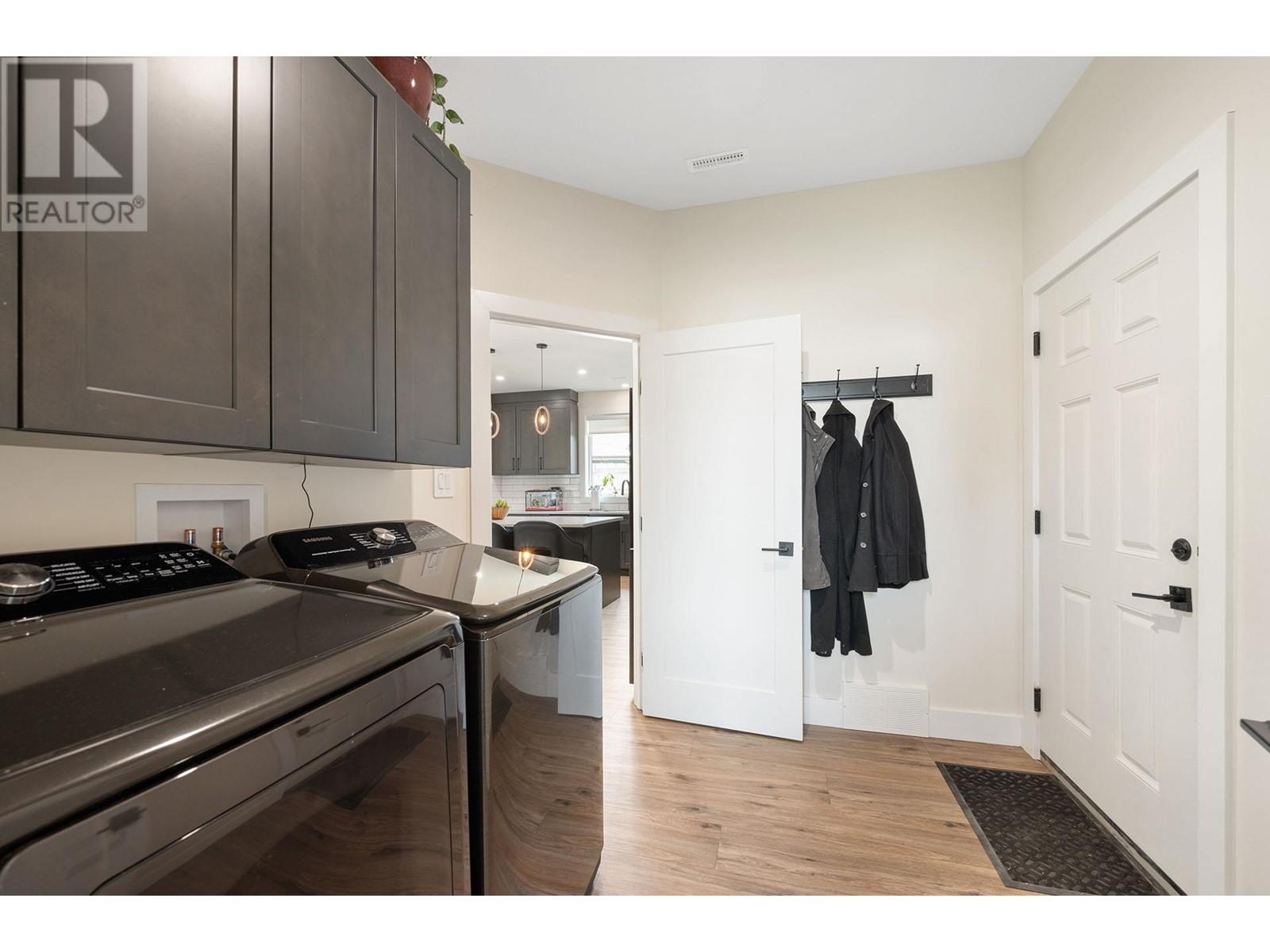 515 ORIOLE Way, Barriere, BC V0E1E0