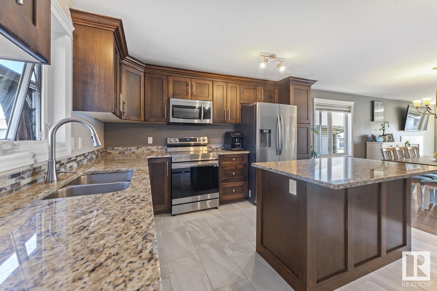 Property at 4924 57 AV image 4