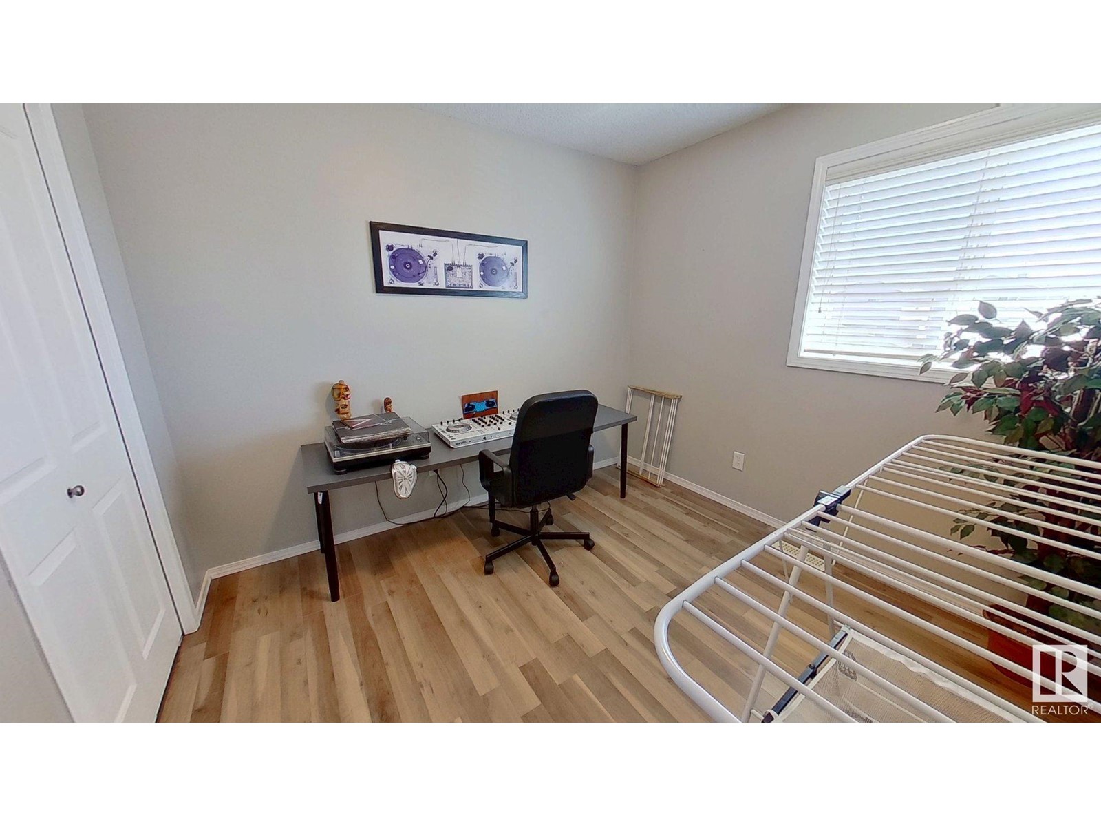 24 Douglas Co, Leduc, Alberta  T9E 0E4 - Photo 9 - E4435257