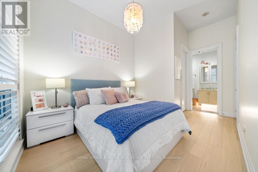 103 - 11 Bronte Road, Oakville, Ontario  L6L 0E1 - Photo 21 - W12134329