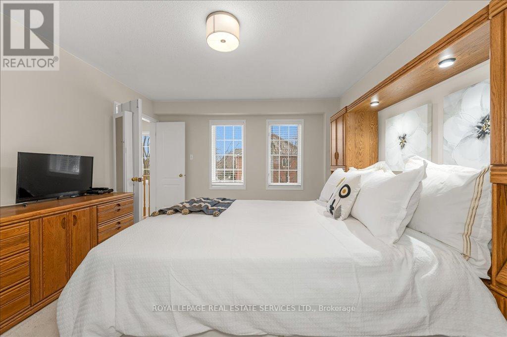2483 Sunnyhurst Close, Oakville, Ontario  L6H 7K5 - Photo 22 - W12134330