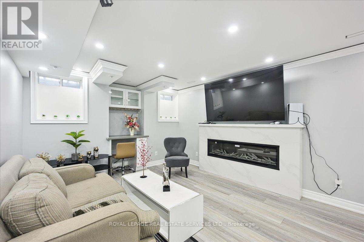 1335 Rose Way, Milton (Cb Cobban), Ontario  L9E 1M5 - Photo 32 - W12134394