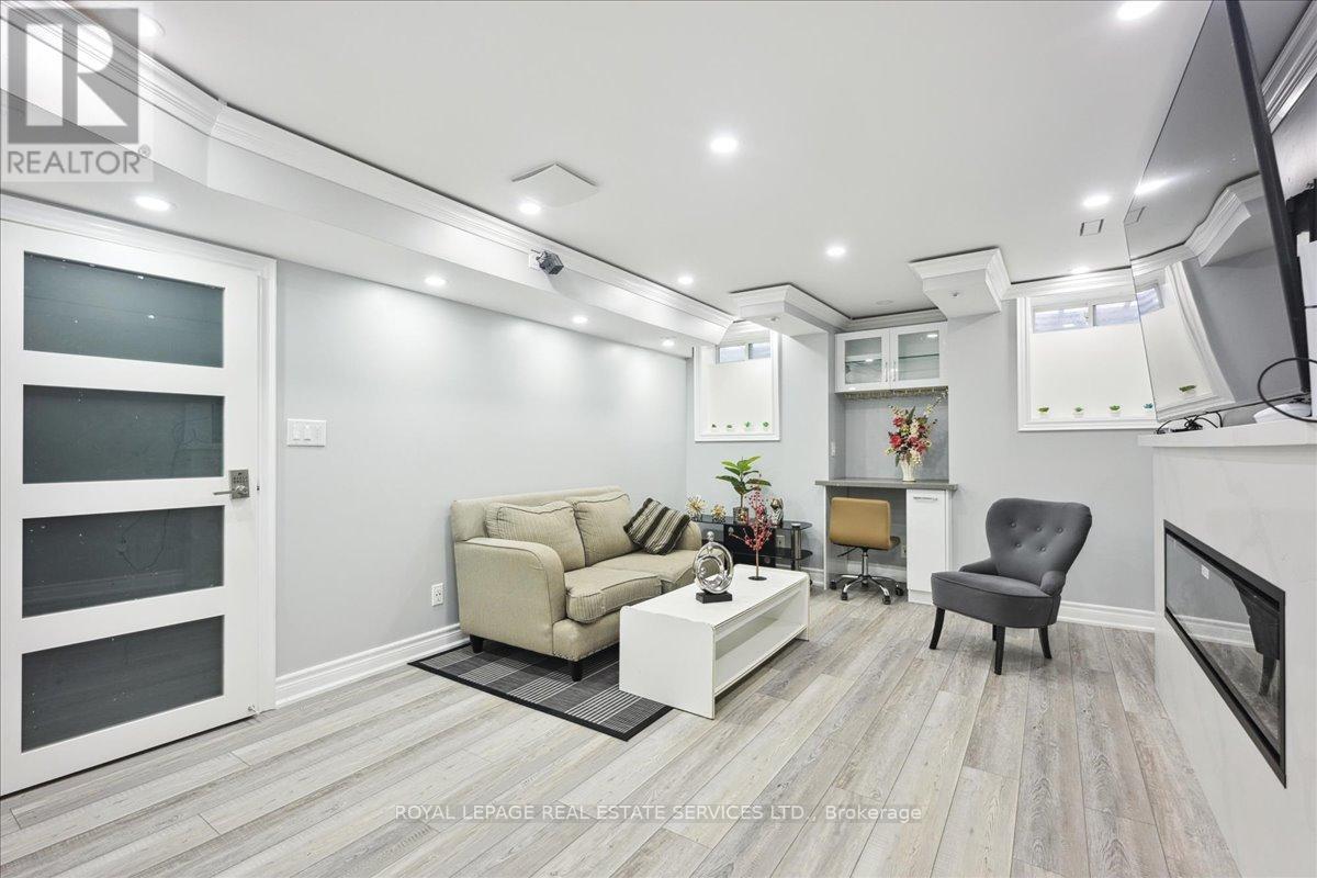 1335 Rose Way, Milton (Cb Cobban), Ontario  L9E 1M5 - Photo 33 - W12134394