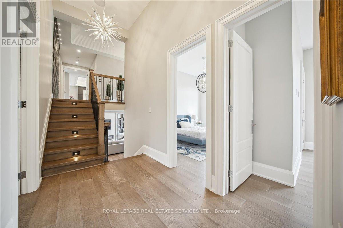 1489 Rogerswood Court, Mississauga, Ontario  L5J 1R7 - Photo 23 - W12134413