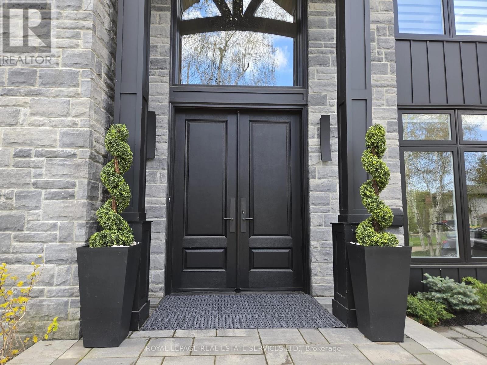Property at 1489 ROGERSWOOD COURT image 3