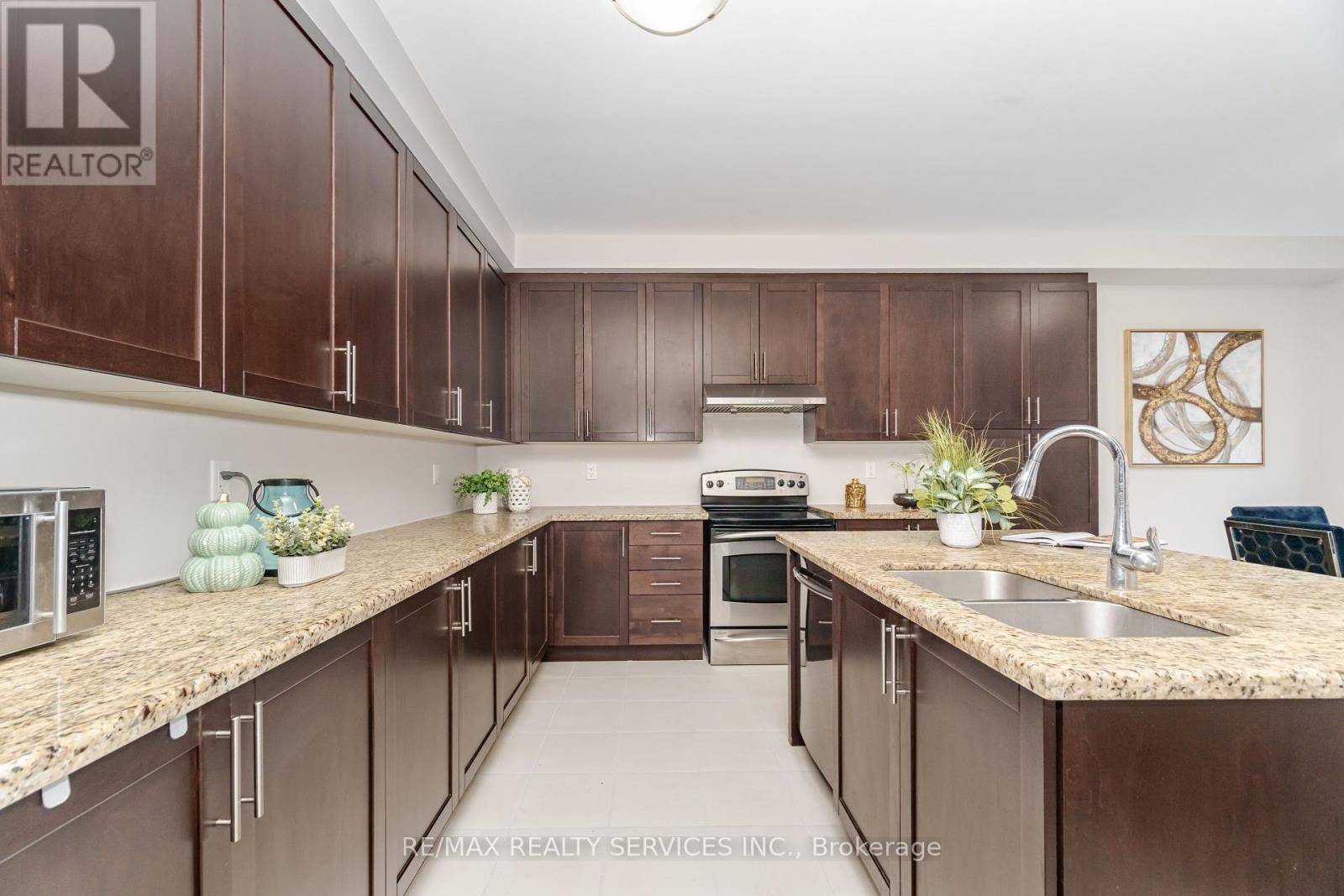 17 Goderich Drive, Brampton, Ontario  L7A 5A7 - Photo 16 - W12134484