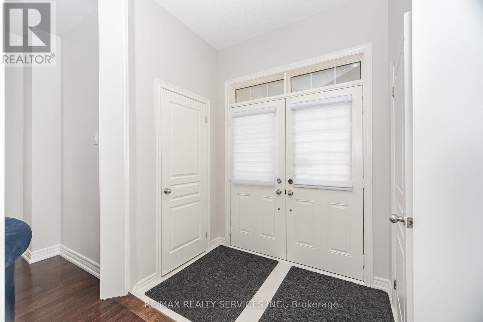 17 Goderich Drive, Brampton, Ontario  L7A 5A7 - Photo 3 - W12134484