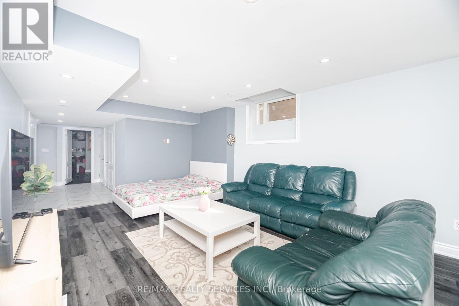 17 Goderich Drive, Brampton, Ontario  L7A 5A7 - Photo 37 - W12134484