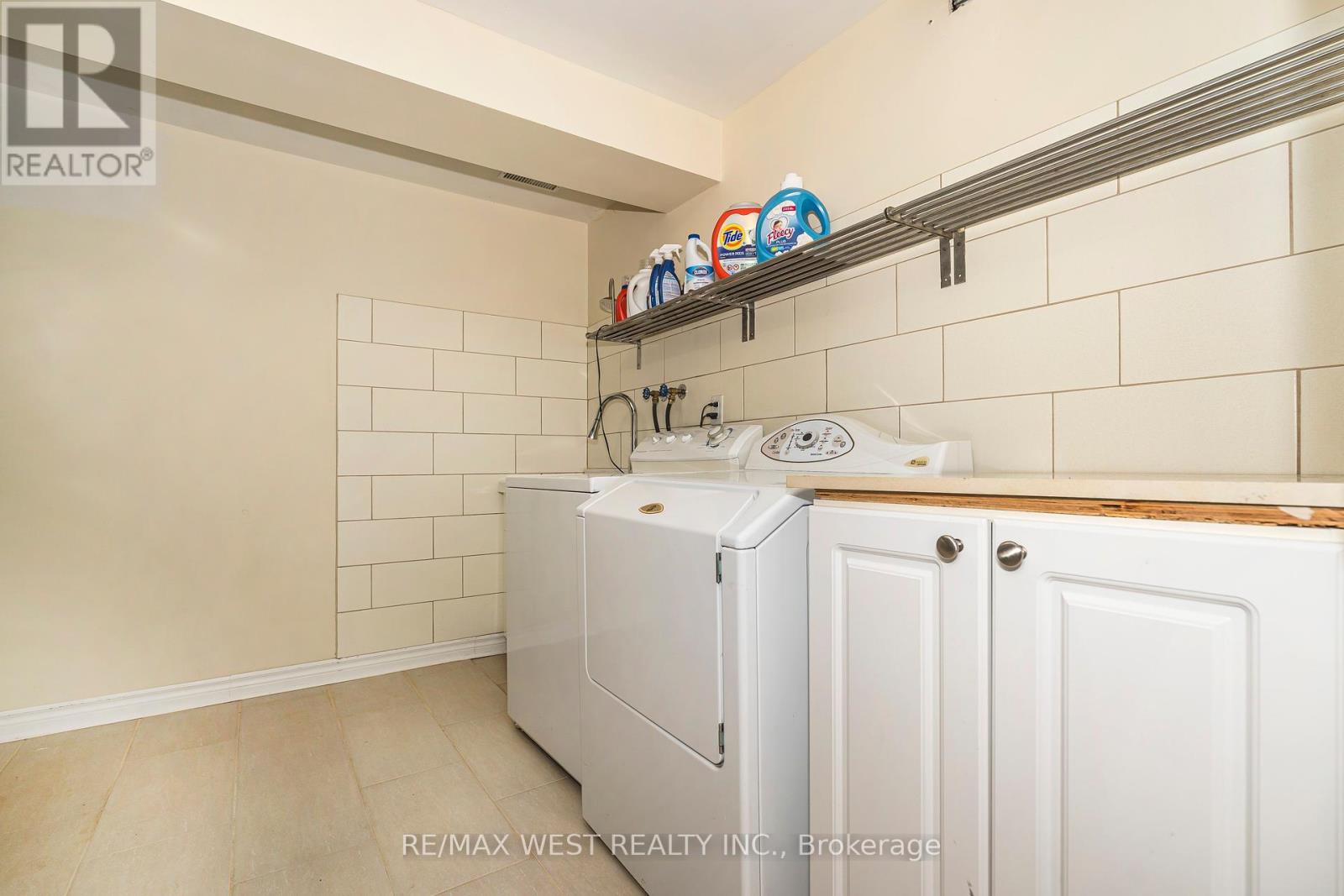 17 Forest Path Court, Toronto, Ontario  M9V 1L4 - Photo 31 - W12134578